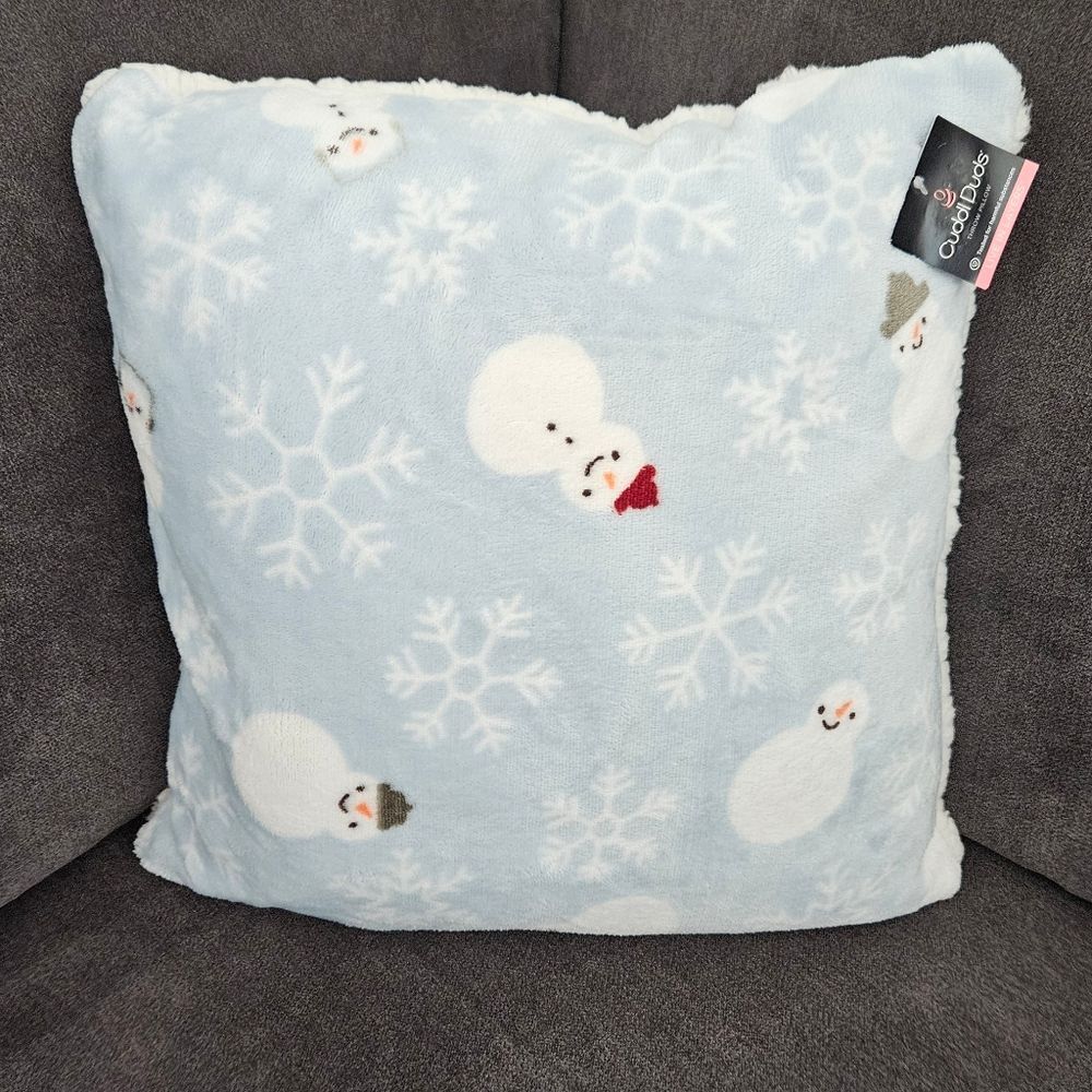 Cuddl Duds Cozy Snowman And Snowflake Throw Pillow